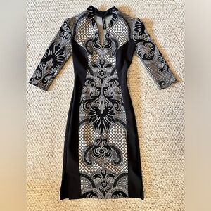 Chic Black and Beige 3/4 Sleeve Dress